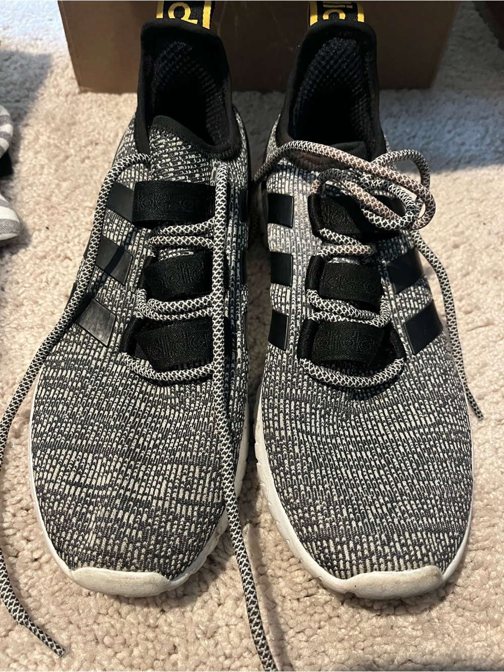 Adidas kaptir